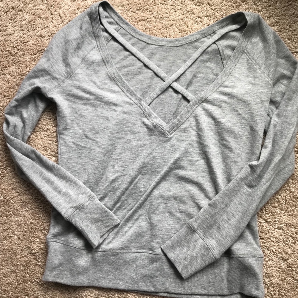 Z by Zella top with cute back